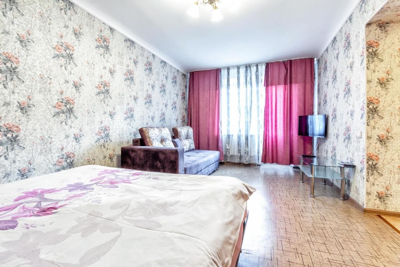 433 Lighthouse Apartments Arbat - Traveler'S Choice Alma-Ata Buitenkant foto